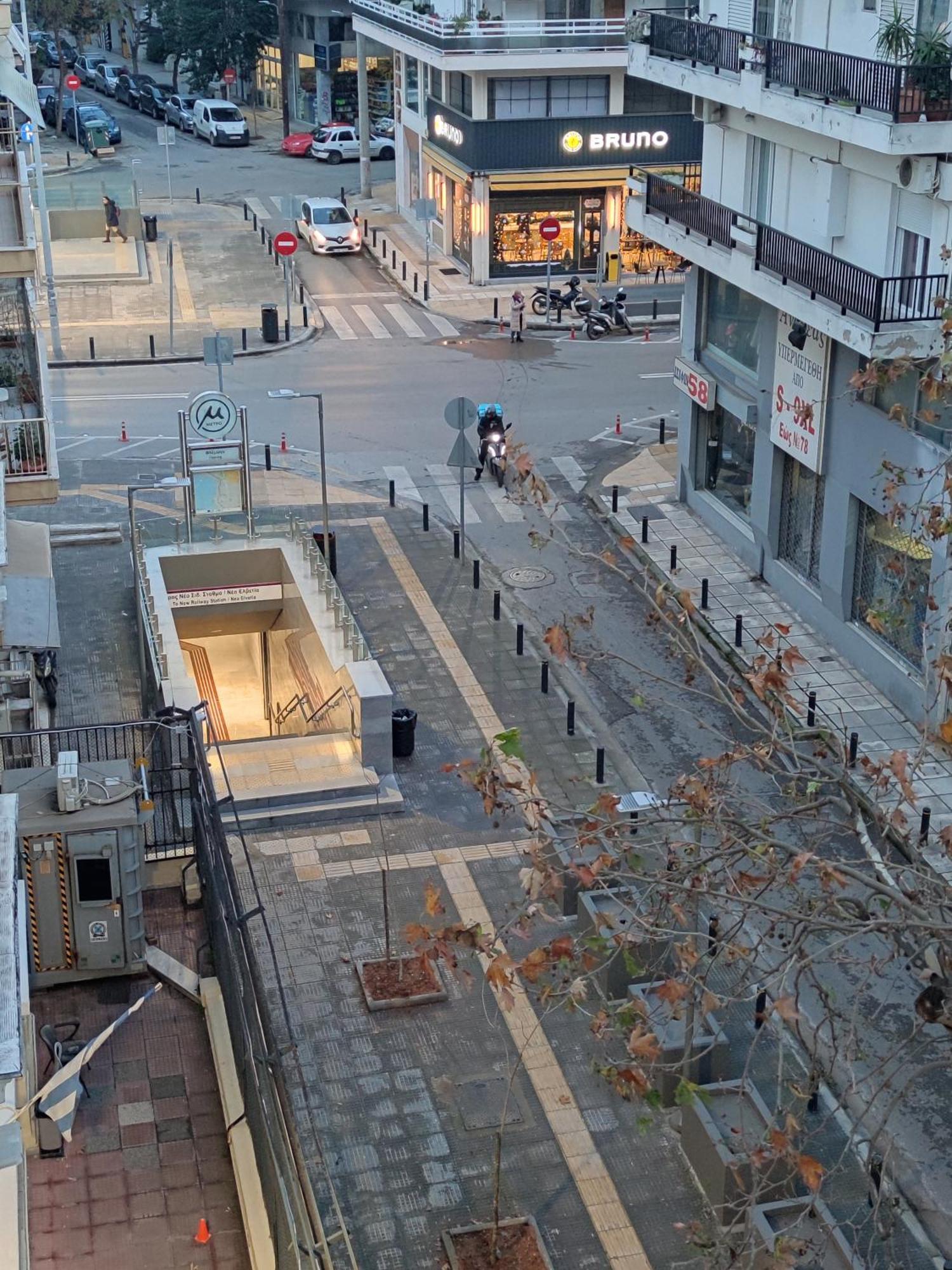 Cozy City Center Apartment テッサロニキ エクステリア 写真